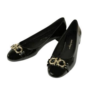 SALVATORE FERRAGAMO Garda Black Patent Leather Pumps Size 10B